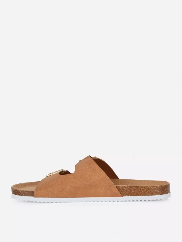 Sandaler med två remmar och spänne