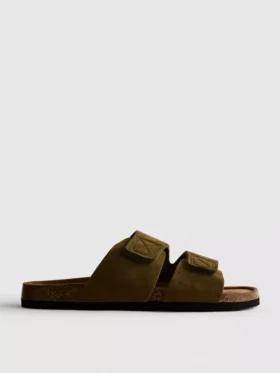 Sandaler med två remmar och tjock sula