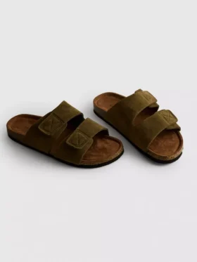 Sandaler med två remmar och tjock sula