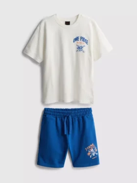 Set bestående av T-shirt och shorts