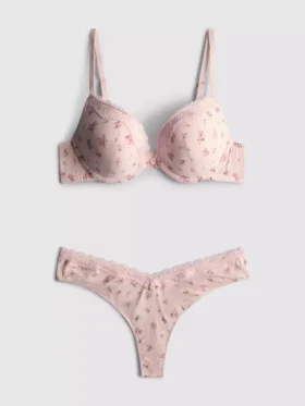 Set med tryckt push-up-bh och stringtrosa