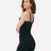 Shapewear bodysuit med öppen byst och längd till mitten av låret