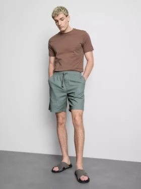 Shorts i linneblandning med dragsko