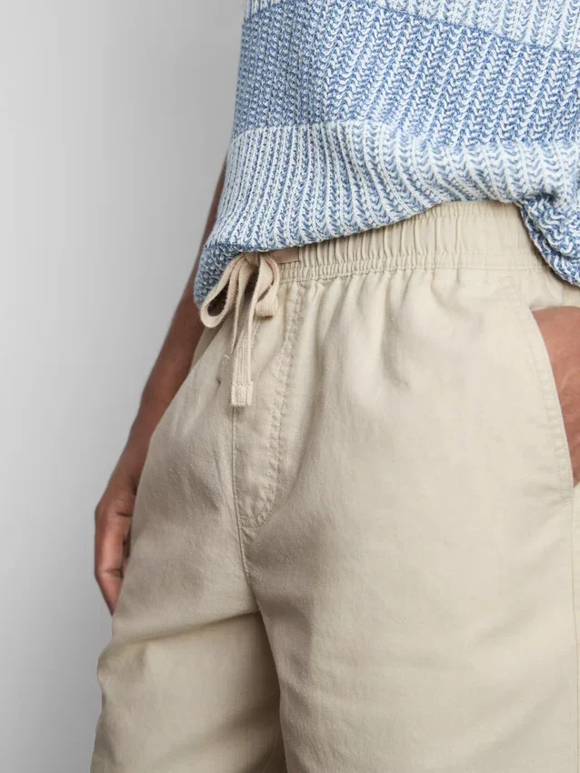 Shorts i linneblandning med dragsko