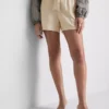Shorts med bälten och dragkedja