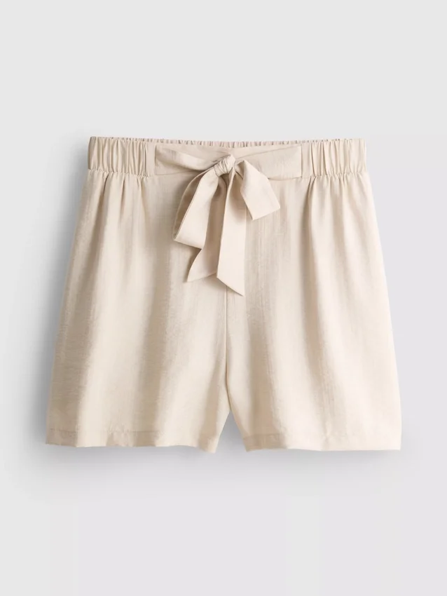 Shorts med bälten och dragkedja