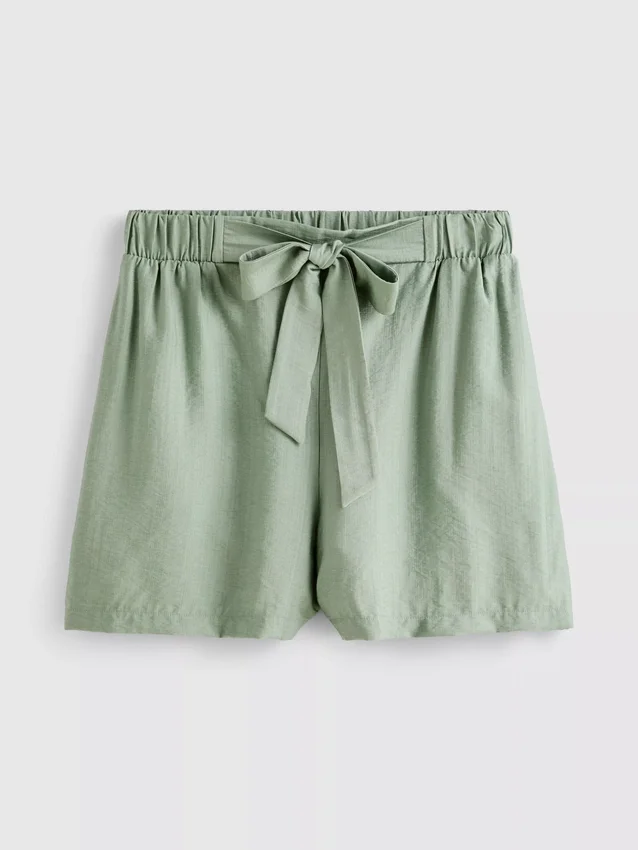 Shorts med bälten och dragkedja