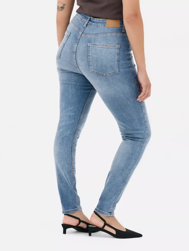 Skinny jeans med hög midja
