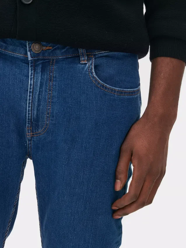 Skinny jeans med medelhög midja