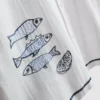 Skjorta med fiskbroderad reverskrage