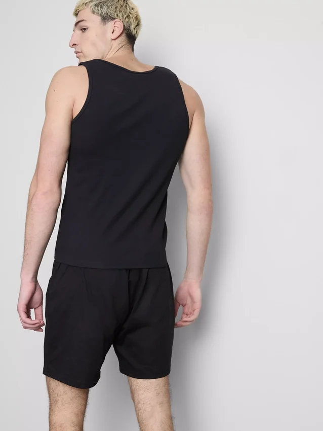 Slim fit-linne med ribbade kanter