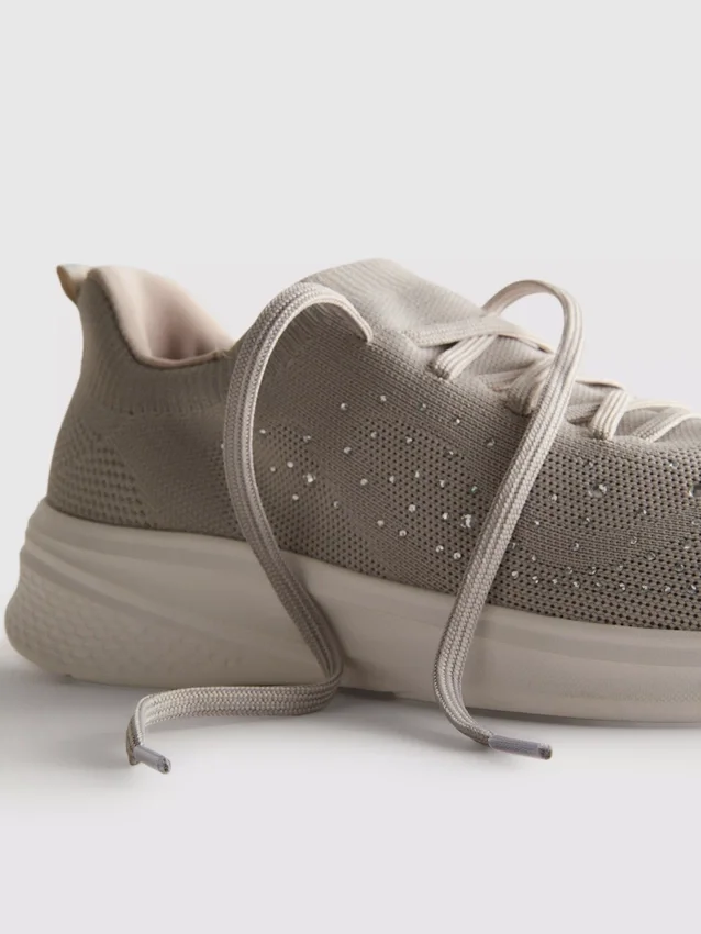 Slip-on-sneakers med diamanté-detaljer