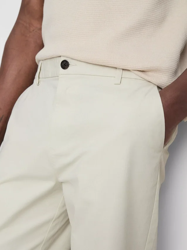 Smalpassade chinos
