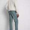 Smalpassade chinos