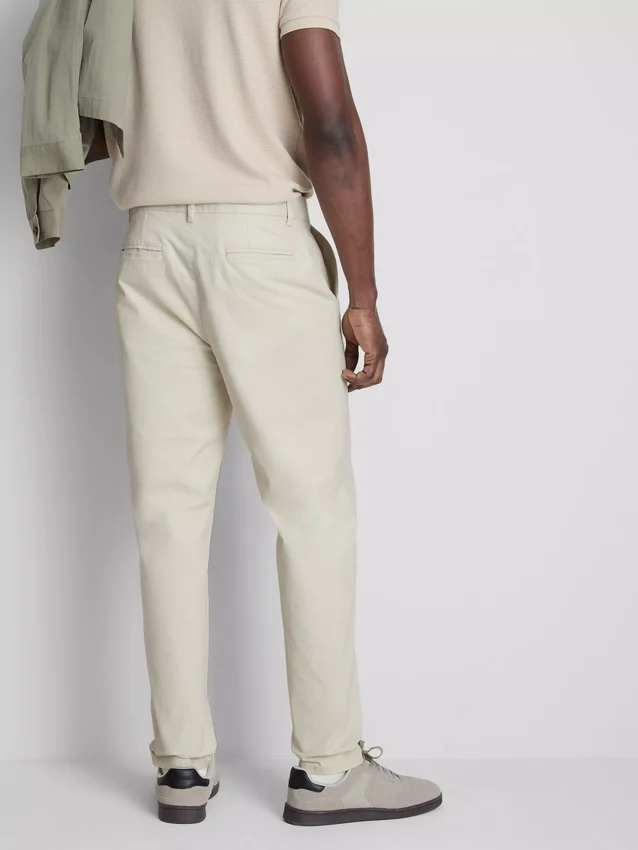 Smalpassade chinos