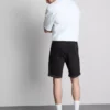Smalpassade jeansshorts med medelhög midja