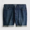 Smalpassade jeansshorts med medelhög midja
