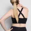 Sömlös aktiv crop-top med korsad rygg