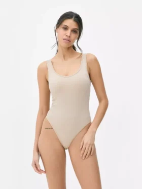 Sömlös ribbad bodysuit
