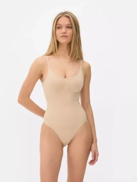 Sömlös Shapewear bodysuit med rund halsringning