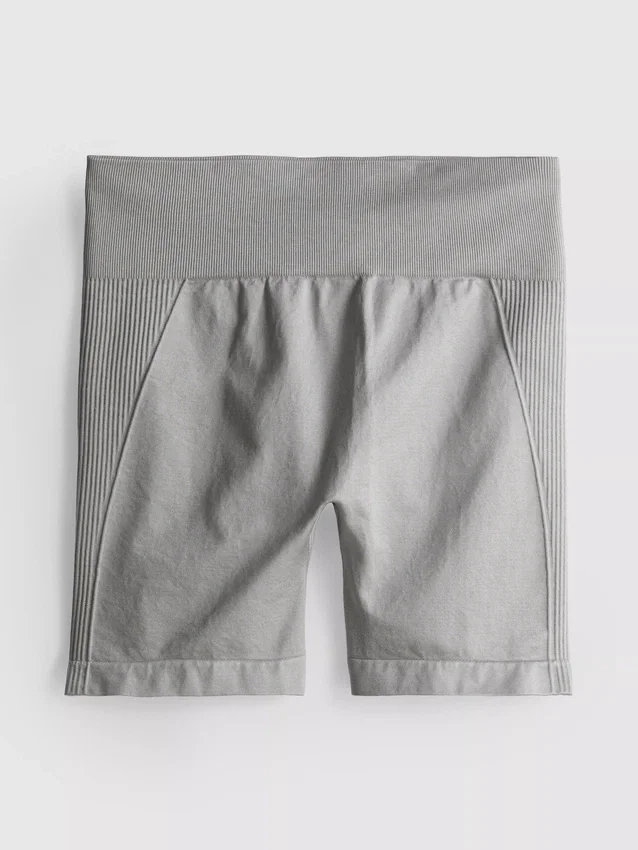 Sömlösa, högblanka träningsshorts