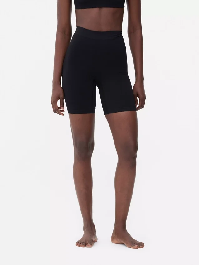 Sömlösa shorts som lyfter baken