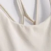Smörmjuk crop top med spaghettiband