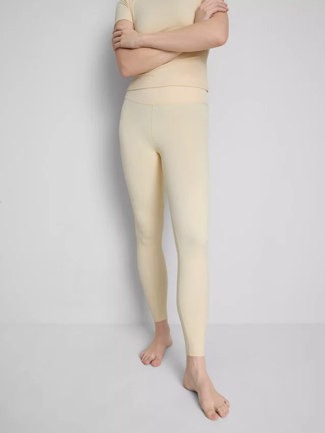 Smörmjuka, högmidjade träningsleggings