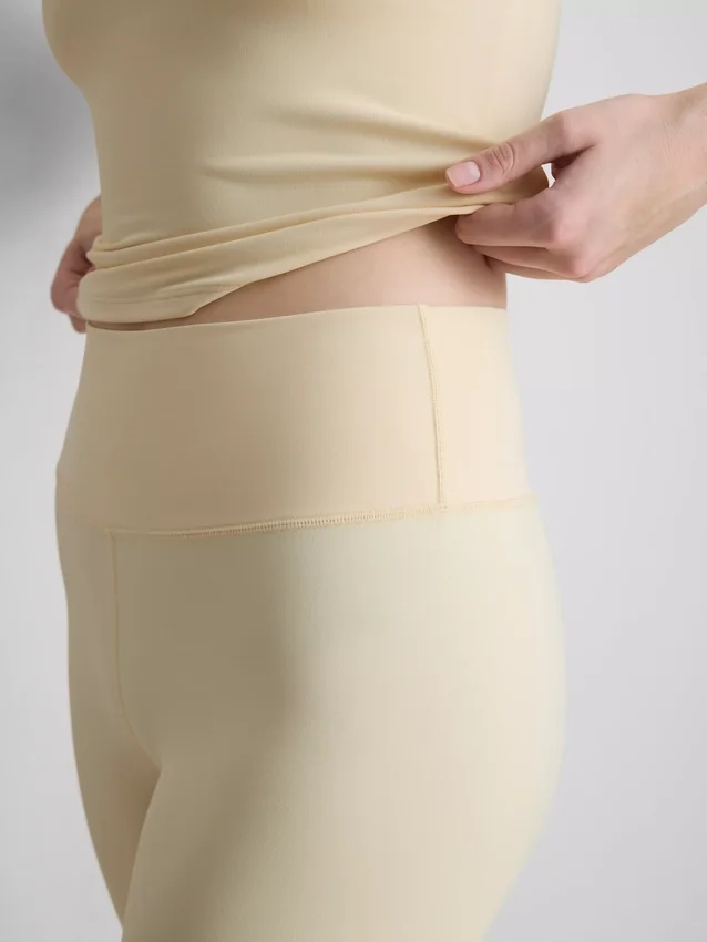 Smörmjuka, högmidjade träningsleggings