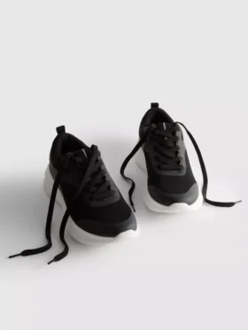 Sneakers i aktivt mesh