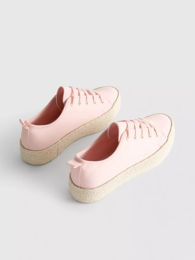 Sneakers i canvas och jute med plattform