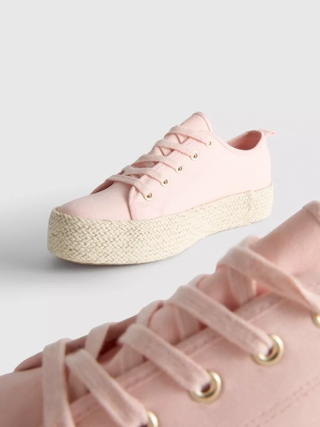 Sneakers i canvas och jute med plattform