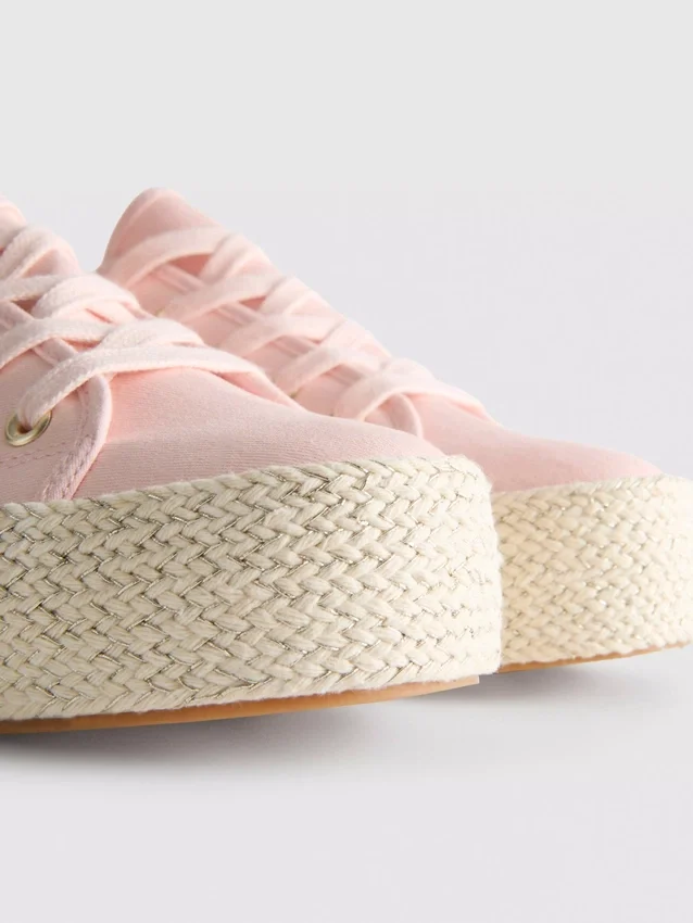 Sneakers i canvas och jute med plattform