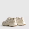 Sneakers med tjocka meshpaneler