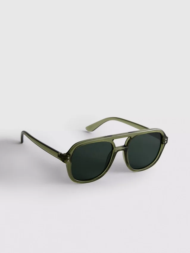 Solglasögon i Aviator-stil