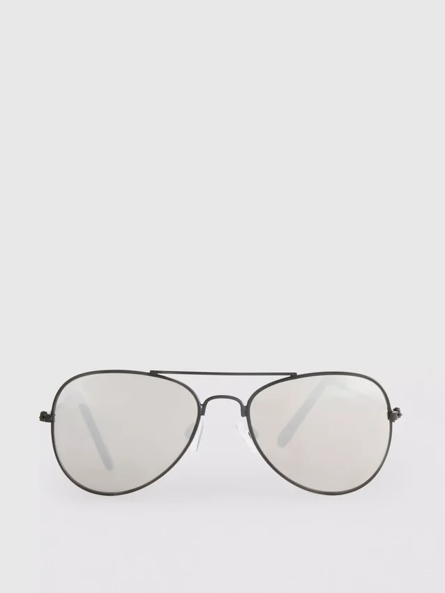 Solglasögon i aviator-stil