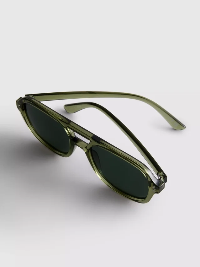 Solglasögon i Aviator-stil