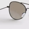 Solglasögon i aviator-stil