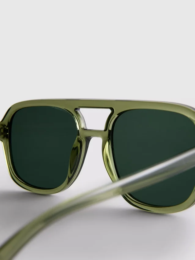 Solglasögon i Aviator-stil