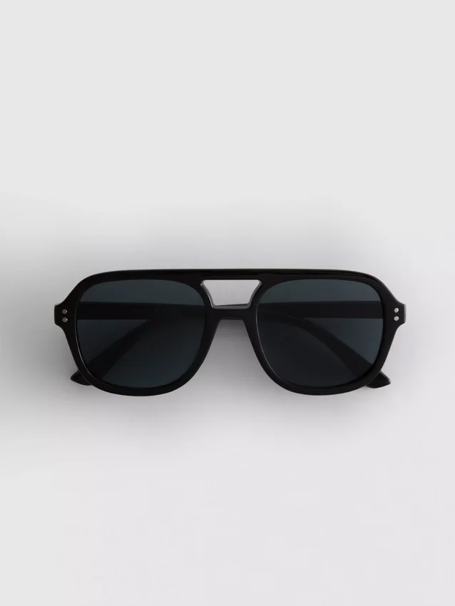 Solglasögon i Aviator-stil