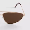 Solglasögon med metallbåge i aviator-stil