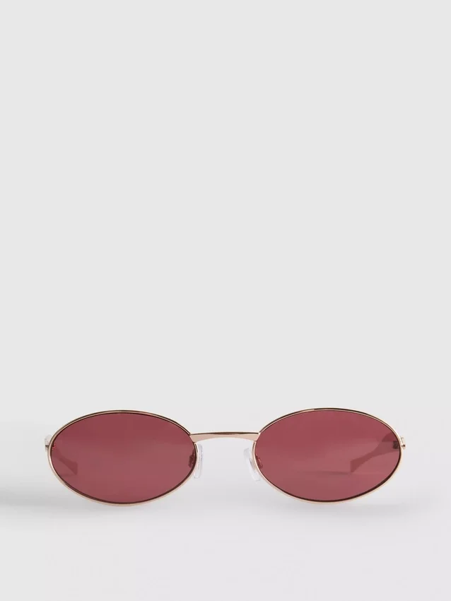 Solglasögon med oval metallram