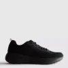 Stickade sneakers med snörning