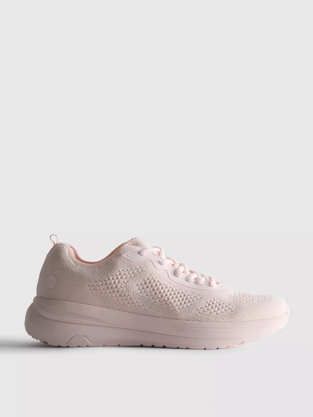 Stickade sneakers med snörning