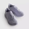 Stickade sneakers med snörning