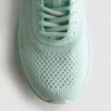 Stickade sneakers med snörning