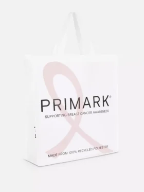 Stor shoppingväska för att uppmärksamma bröstcancer