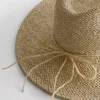 Strandhatt med stråkant