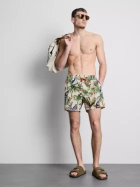 Strandshorts med djungelmönster