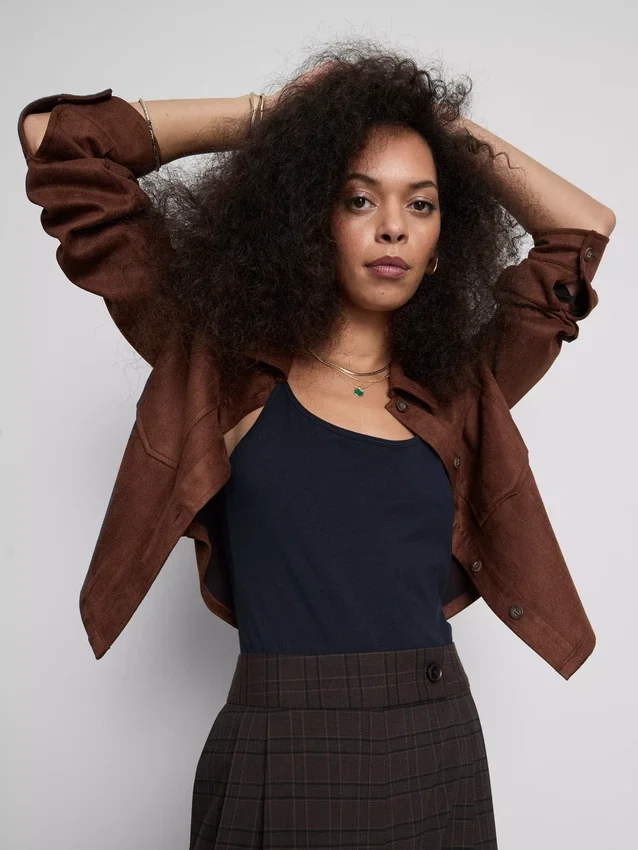 Stretchig cami-top i bomullsrikt material